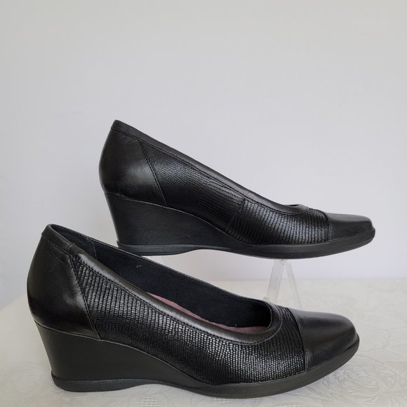 CLARKS Artisan Neala Moon Slip-On Wedge Pumps- Black color- Women's Size 9M - Picture 9 of 12